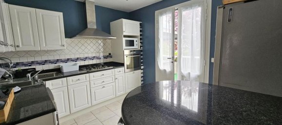 Casa de 3 dormitorios en Le Malesherbois, France No. 329968 15