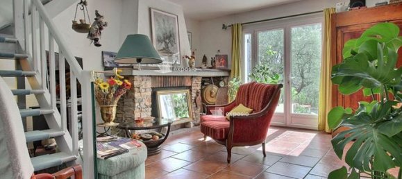 3 bedrooms House in Fuveau, France No. 289805 12