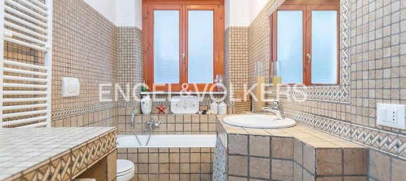 Вилла с 7 комнатами в Монте Порцио Катоне, Италия № 132377 27