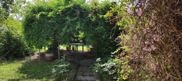 Casa de 9 habitaciónes en Montecchio Emilia, Italy No. 72613 5