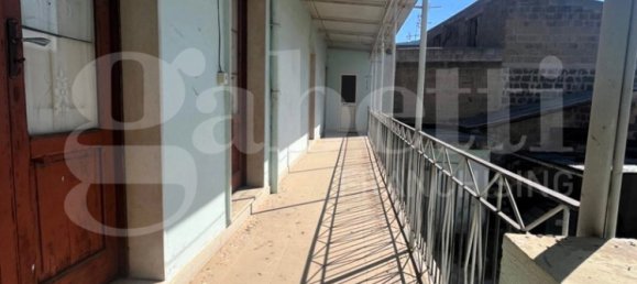 4 bedrooms House in Calvi Risorta, Italy No. 289270 8