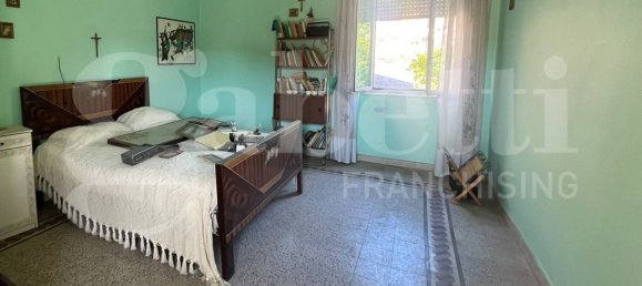 4 bedrooms House in Calvi Risorta, Italy No. 289270 5