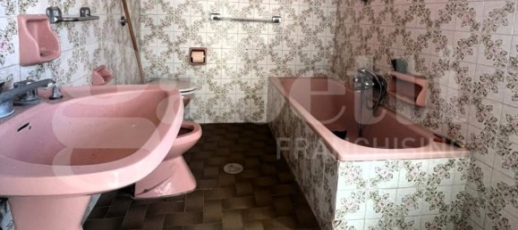 4 bedrooms House in Calvi Risorta, Italy No. 289270 6