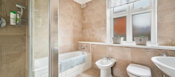 2 bedrooms Apartment in Epsom, United Kingdom No. 9686 5