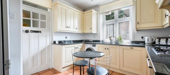 2 bedrooms Apartment in Epsom, United Kingdom No. 9686 3