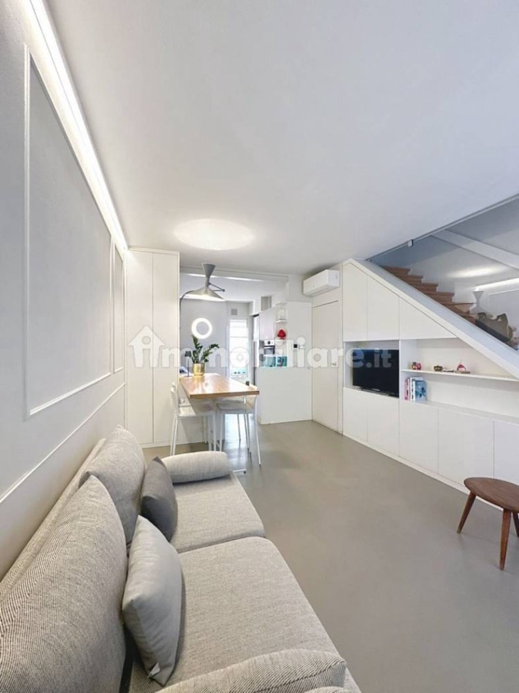 Casa de 3 dormitorios en Viareggio, Italy No. 325545