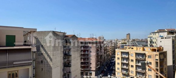 4 bedrooms Apartment in Catania, Italy No. 122075 7