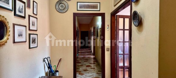 4 bedrooms Apartment in Catania, Italy No. 122075 2