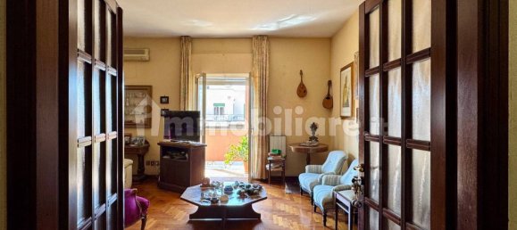 4 bedrooms Apartment in Catania, Italy No. 122075 4