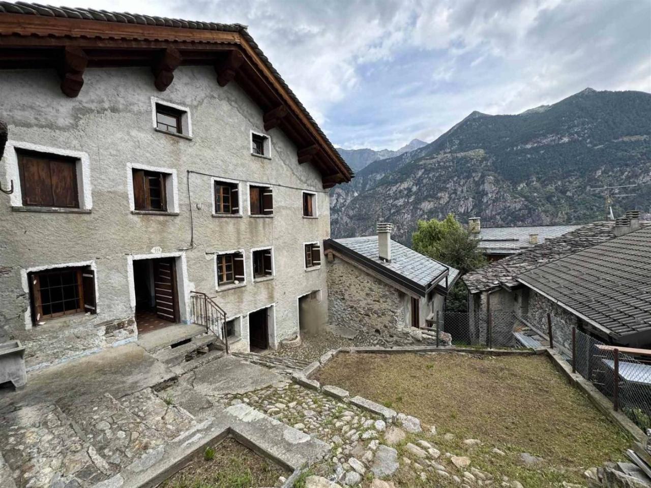 5 rooms House in San Giacomo Filippo, Italy No. 20799