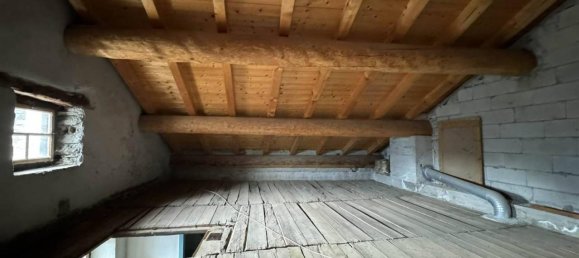 5 rooms House in San Giacomo Filippo, Italy No. 20799 3