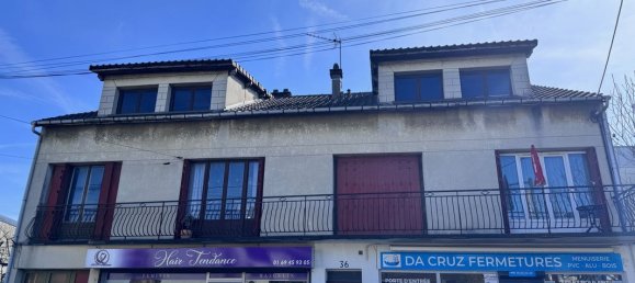230m² Building in Juvisy-sur-Orge, France No. 187896 3