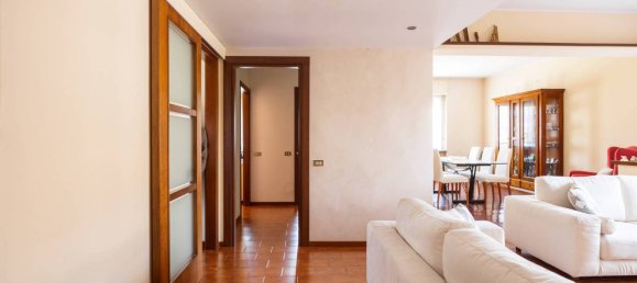 3 غرف نوم شقة في Sovico, Italy رقم 205871 3