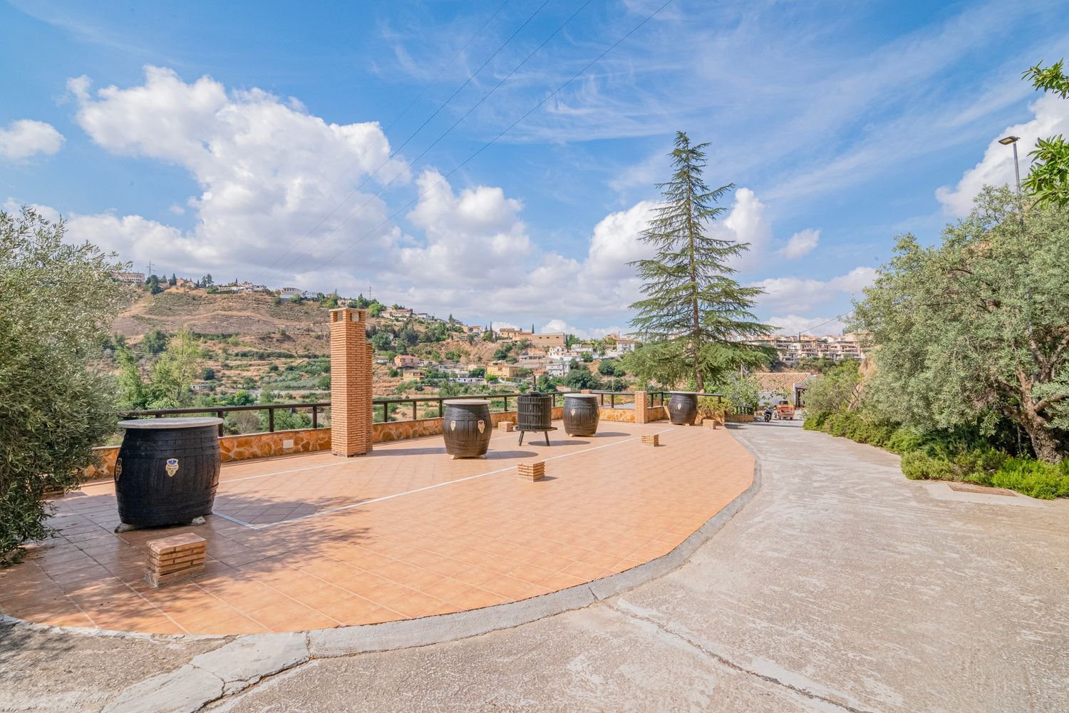 2000m² Building in Huetor Vega, Spain No. 134440