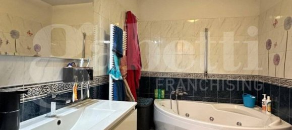 2 bedrooms Apartment in Monteroni d'Arbia, Italy No. 328792 5