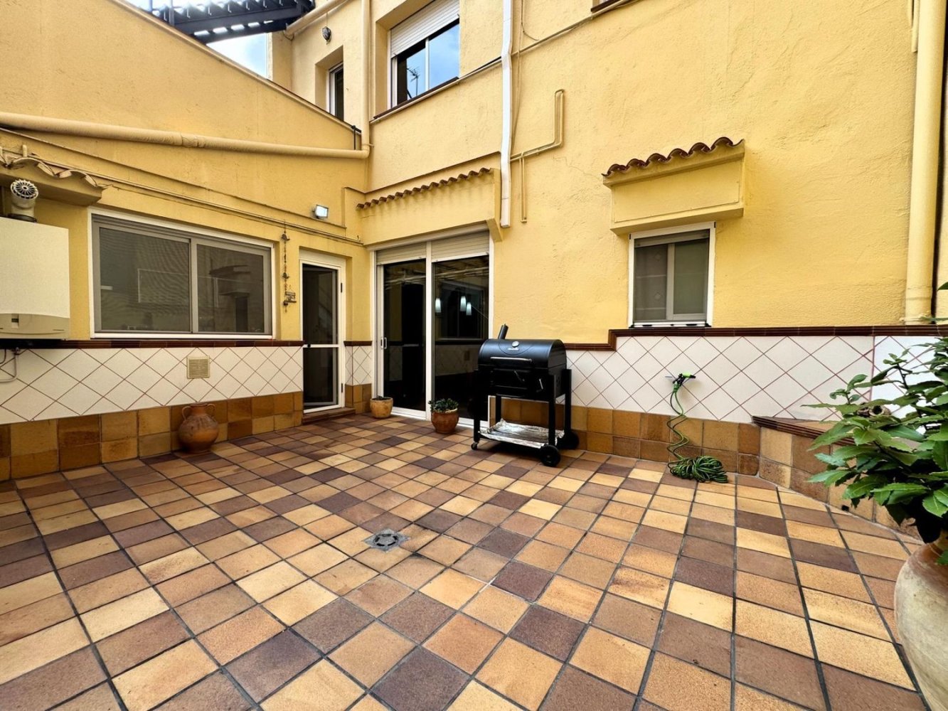 4 bedrooms Townhouse in Sabadell, Spain No. 203802