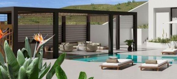 Villa de 4 dormitorios en San Fulgencio, Spain No. 12415 3