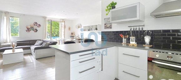 Casa de 3 dormitorios en Marne, France No. 276836 2