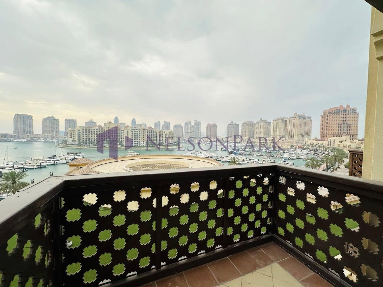 Бунгало с 2 спальнями в Доха, Катар № 2276