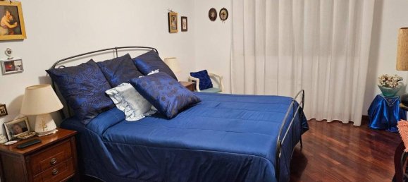 3 rooms Apartment in Rome, Italy No. 30899 2