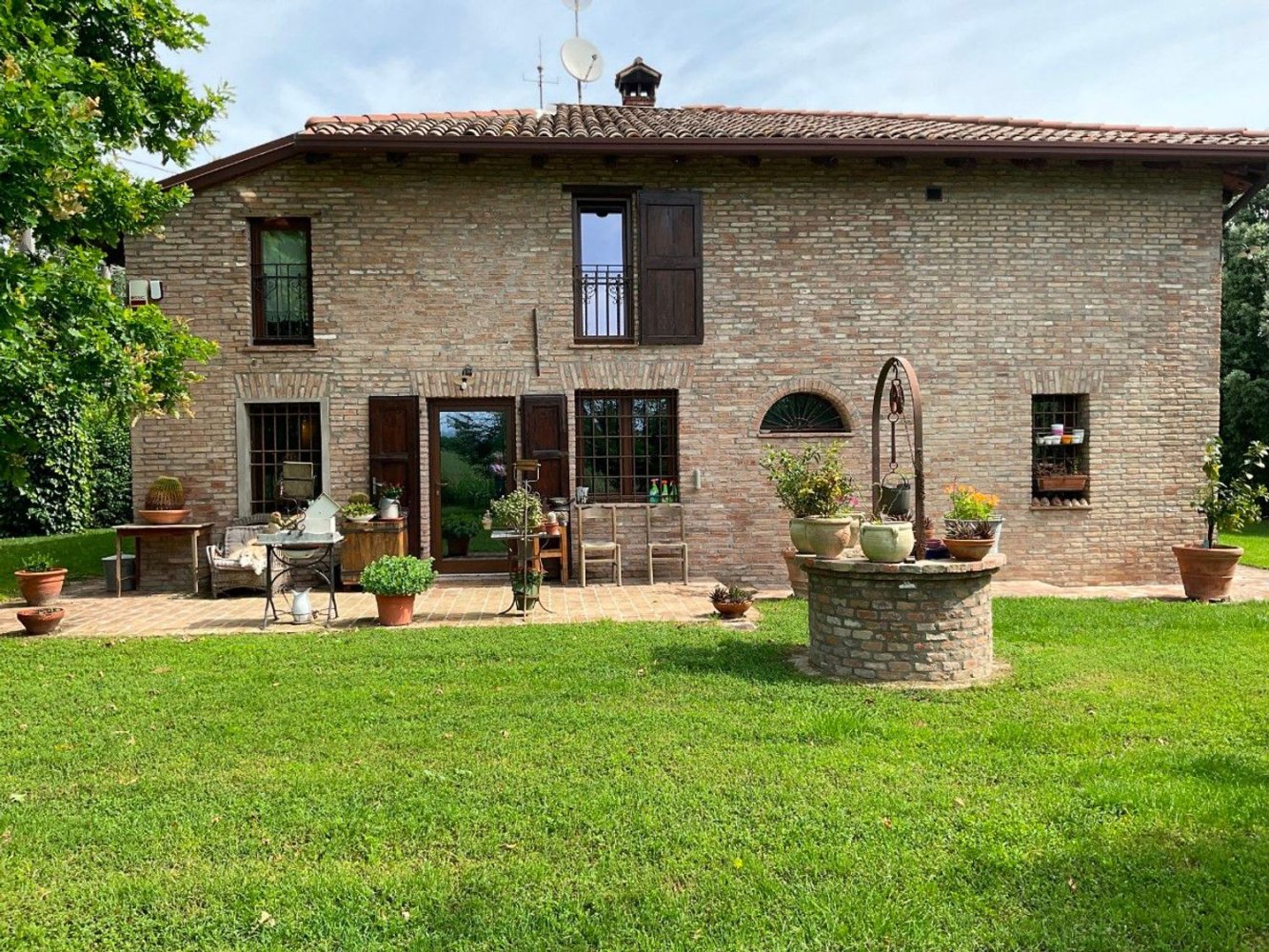 8 bedrooms House in Medicina, Italy No. 321715