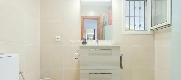 3 bedrooms House in Torrevieja, Spain No. 182024 10