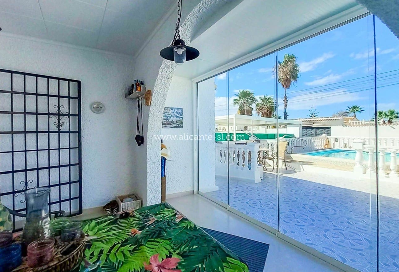 3 bedrooms House in Torrevieja, Spain No. 182024