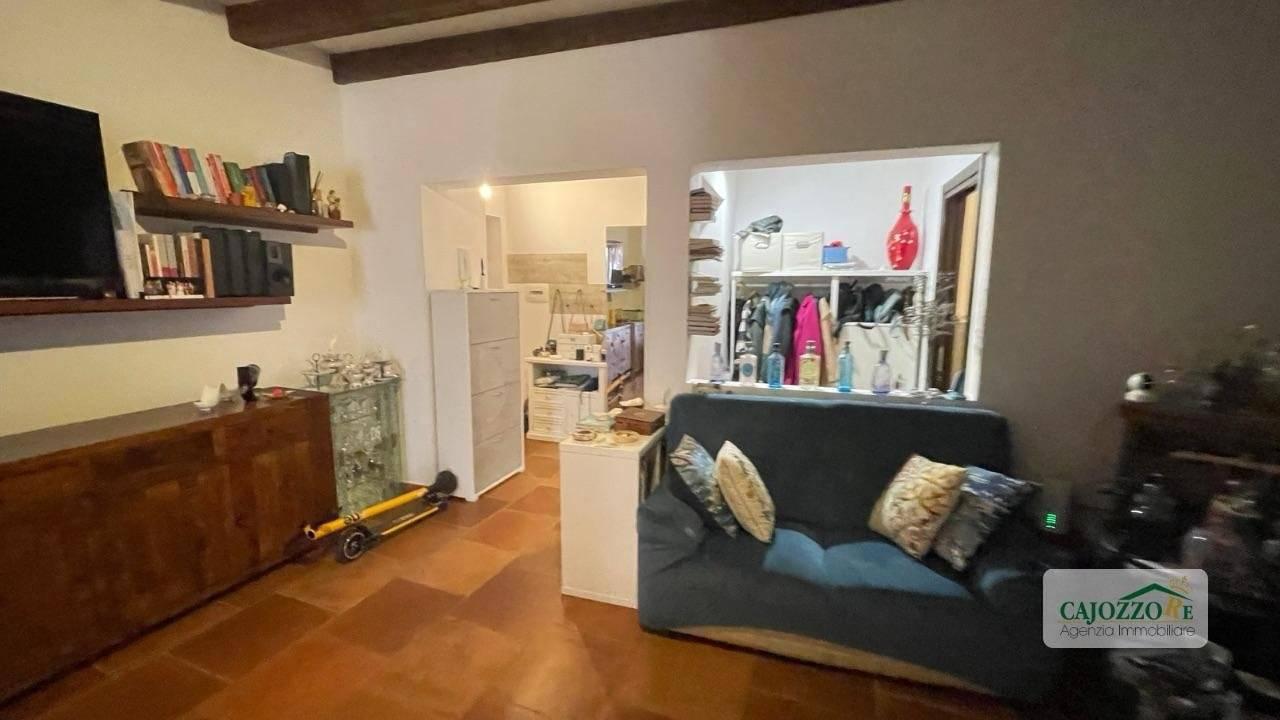 Квартира с 6 комнатами в Палермо, Италия № 39345