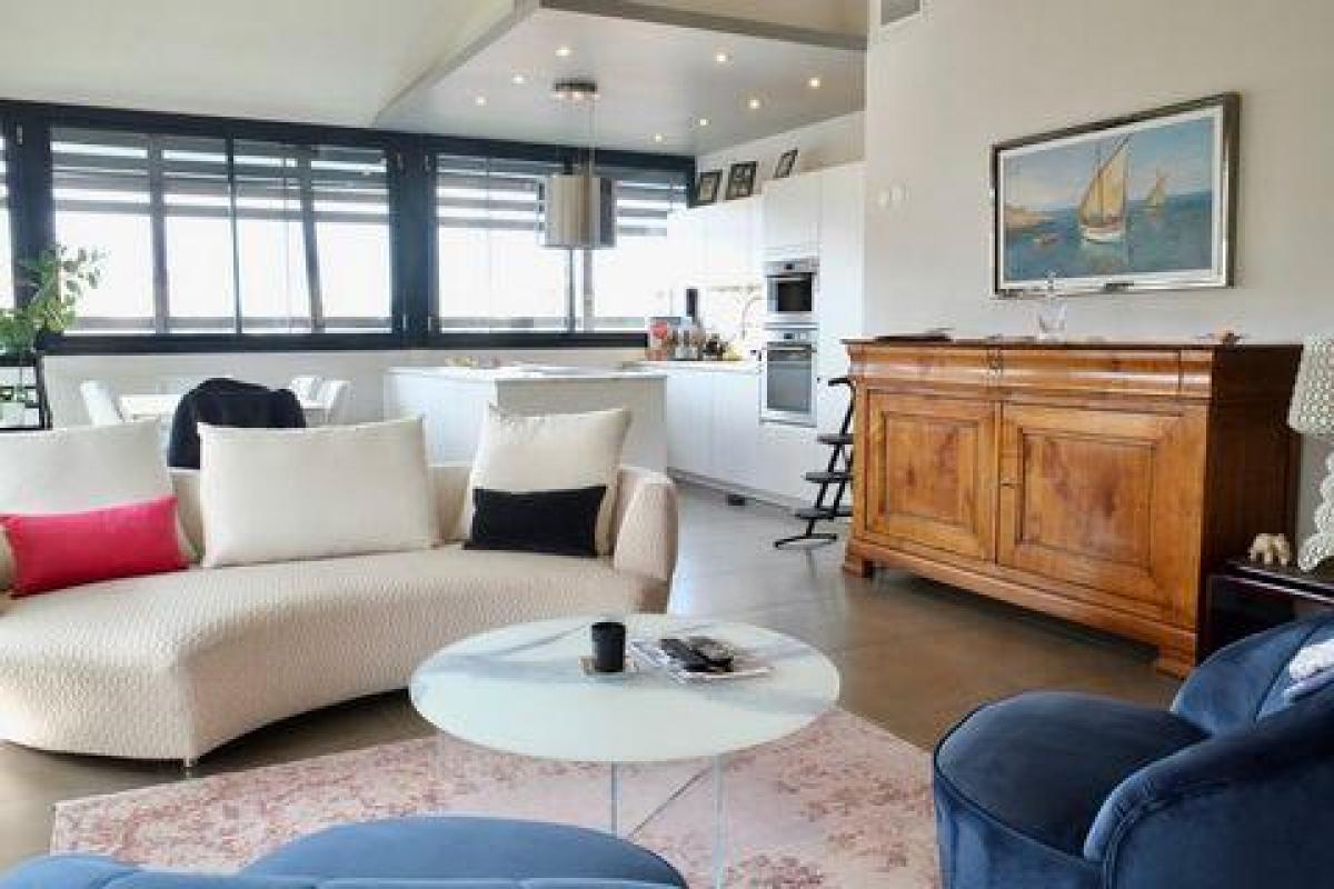 Кондоминиум  с 2 спальнями в Марсель, Франция № 9243