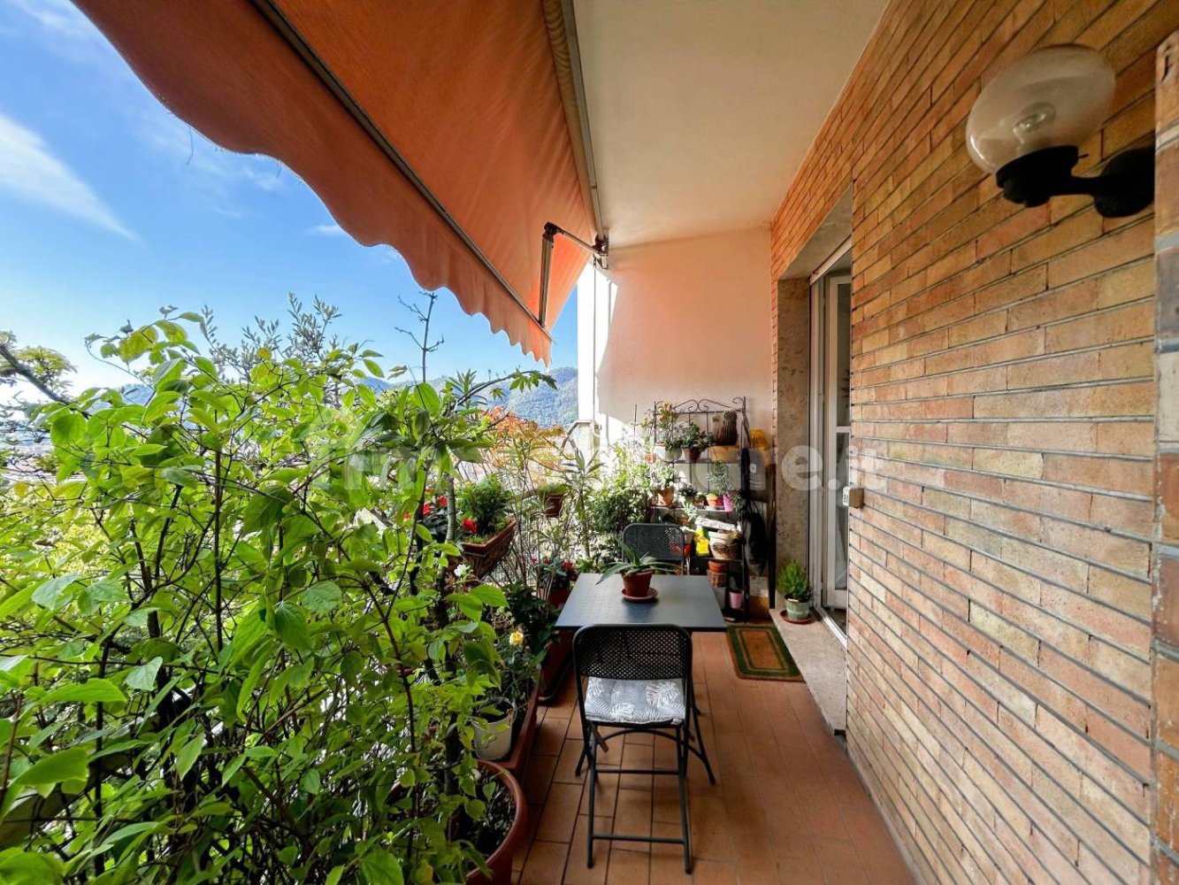 2 Schlafzimmer Wohnung in Como, Italy, Nr. 343333