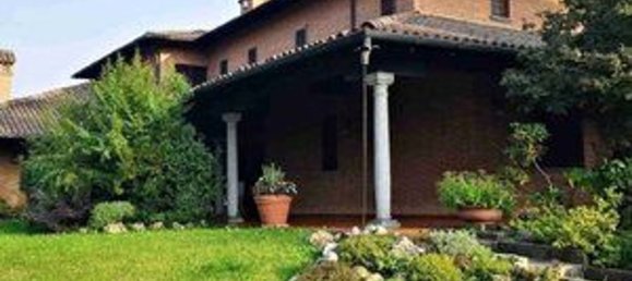 5 rooms Apartment in Muggiò, Italy No. 4131 22