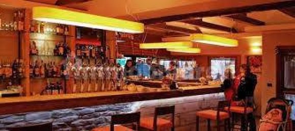 Imóvel comercial de 2 divisões em Lucca, Italy N.º 25716 4