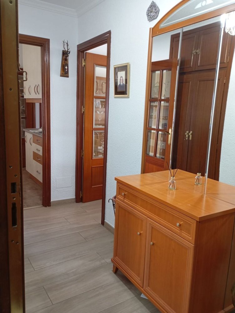 4 bedrooms Apartment in Mostoles, Spain No. 281358