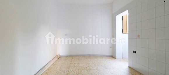 3 rooms Apartment in San Giorgio a Cremano, Italy No. 259594 10