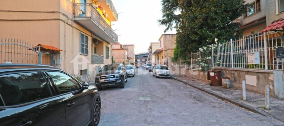 3 rooms Apartment in San Giorgio a Cremano, Italy No. 259594 4