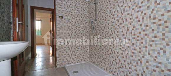 3 rooms Apartment in San Giorgio a Cremano, Italy No. 259594 14