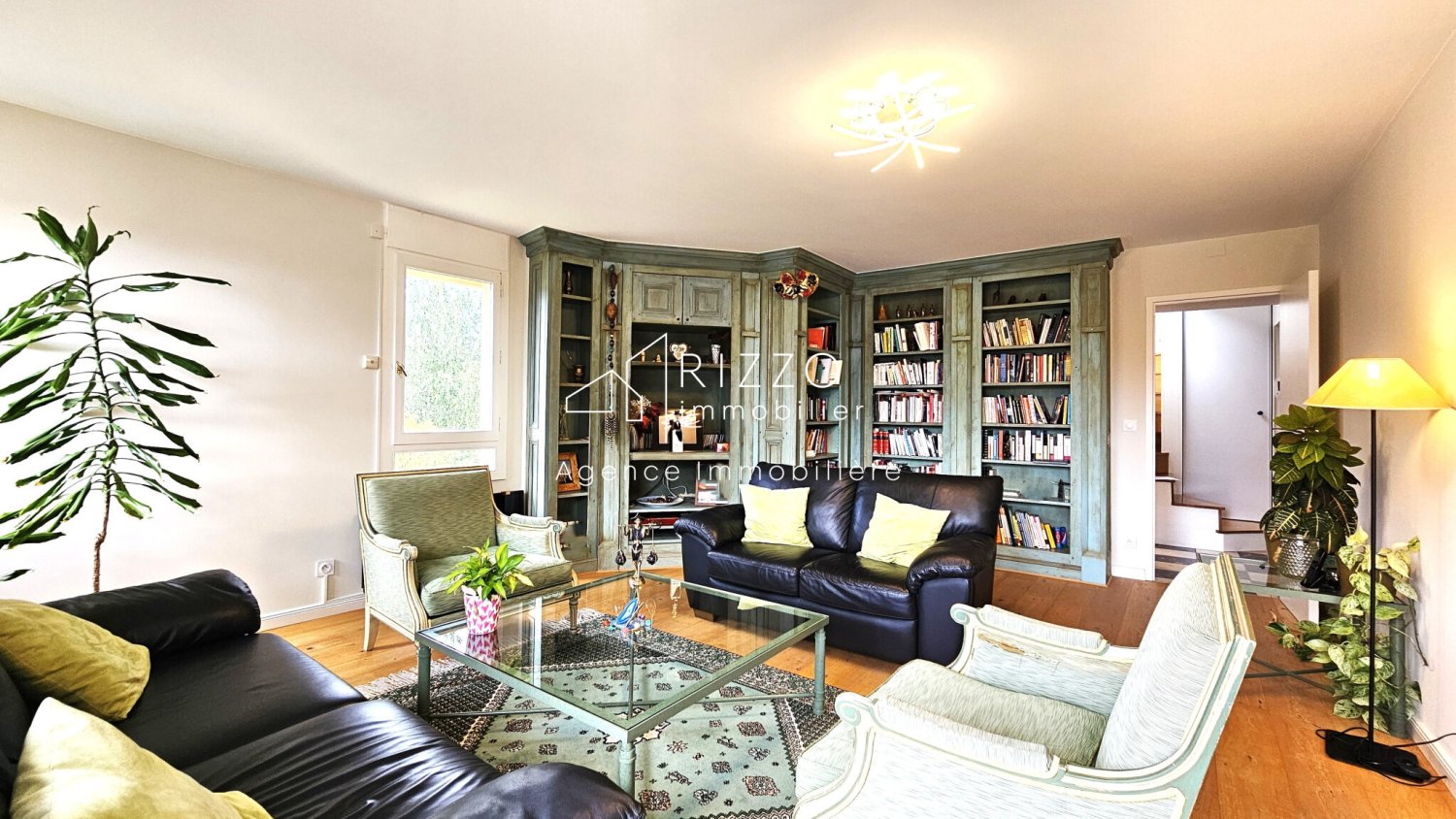 3 bedrooms Penthouse in Ferney-Voltaire, France No. 321314