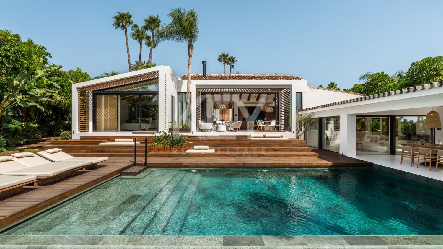 5 bedrooms Villa in Marbella, Spain No. 104305