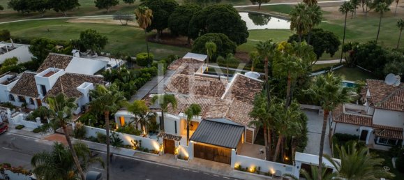 5 bedrooms Villa in Marbella, Spain No. 104305 18