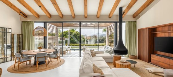 5 bedrooms Villa in Marbella, Spain No. 104305 39