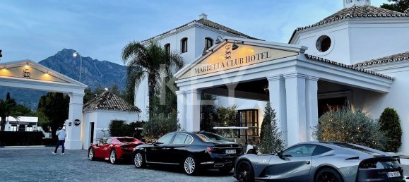 5 bedrooms Villa in Marbella, Spain No. 104305 36