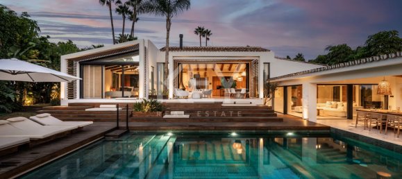 5 bedrooms Villa in Marbella, Spain No. 104305 15