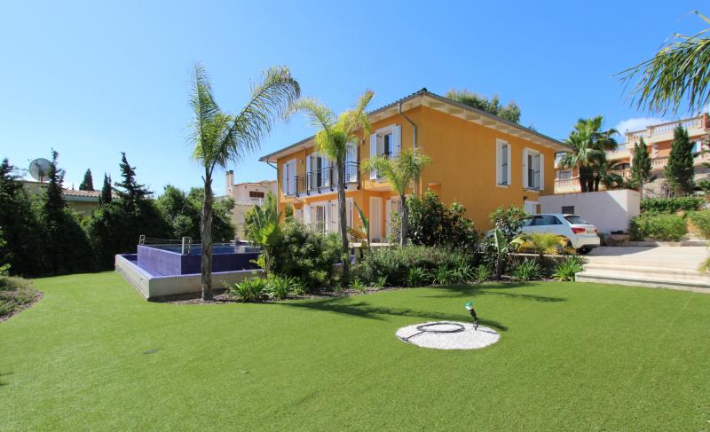 4 bedrooms Villa in Torrenova, Spain No. 14214