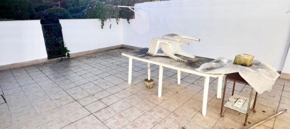 Квартира с 3 комнатами в Палермо, Италия № 37091 3