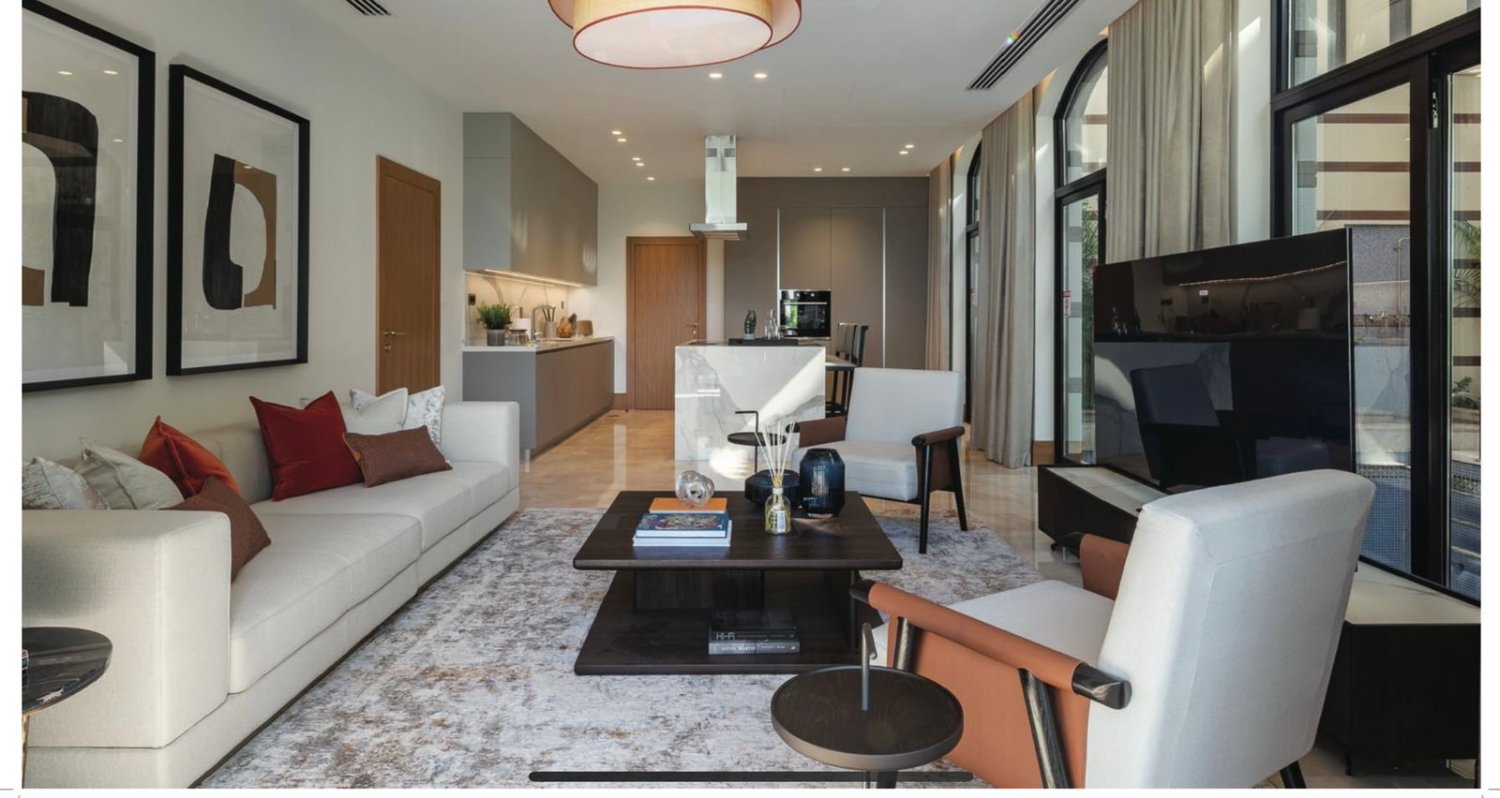 5 bedrooms Villa in Palm Jumeirah, UAE No. 9382