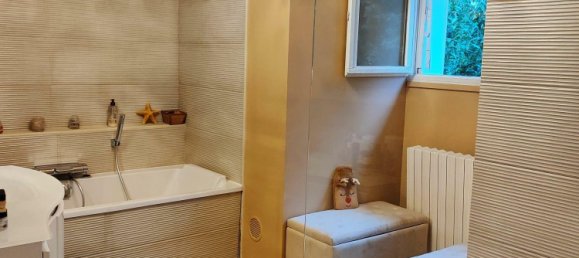 5 bedrooms House in Chennevieres-sur-Marne, France No. 120790 10