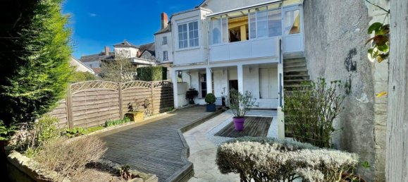 180m² Commercial property in Sainte-Maure-de-Touraine, France No. 219590 7