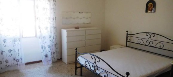 4 rooms Apartment in Livorno, Italy No. 166376 7