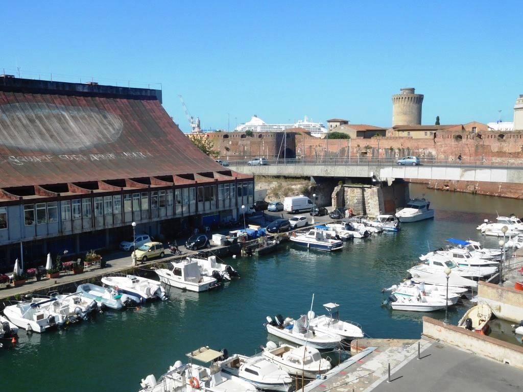 4 rooms Apartment in Livorno, Italy No. 166376