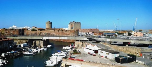 4 rooms Apartment in Livorno, Italy No. 166376 2